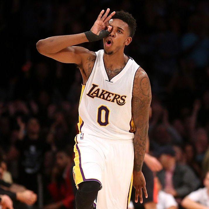 更像是赛场 更像是赛场